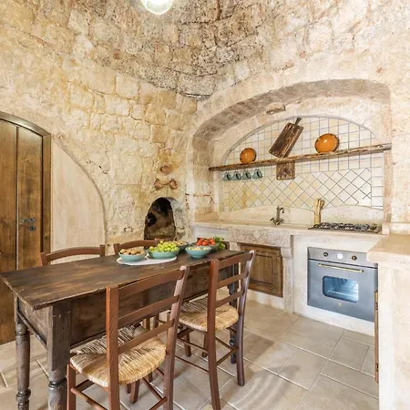 Trullo Terra Del Sole Villa